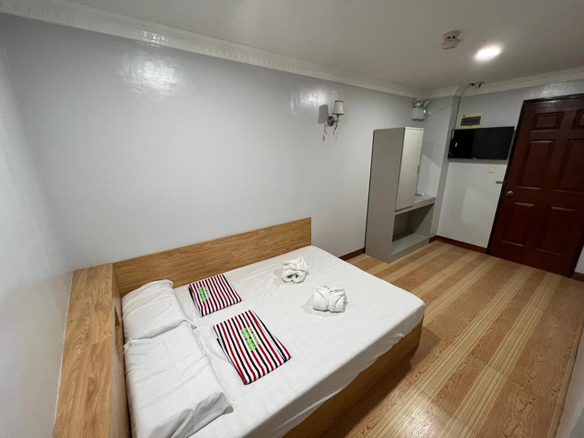 Ging-Ging Tourist Inn Badian Kültér fotó