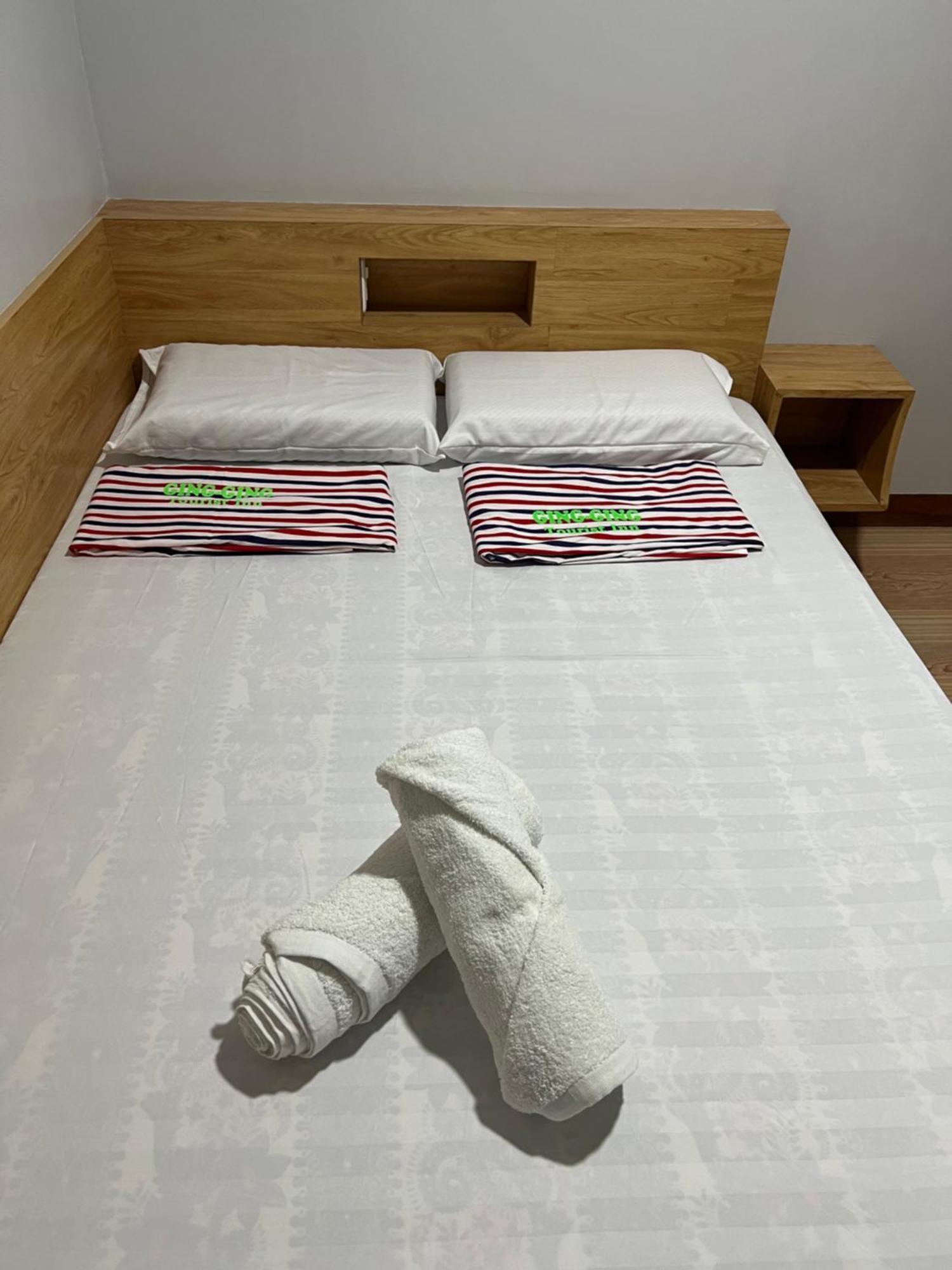 Ging-Ging Tourist Inn Badian Kültér fotó