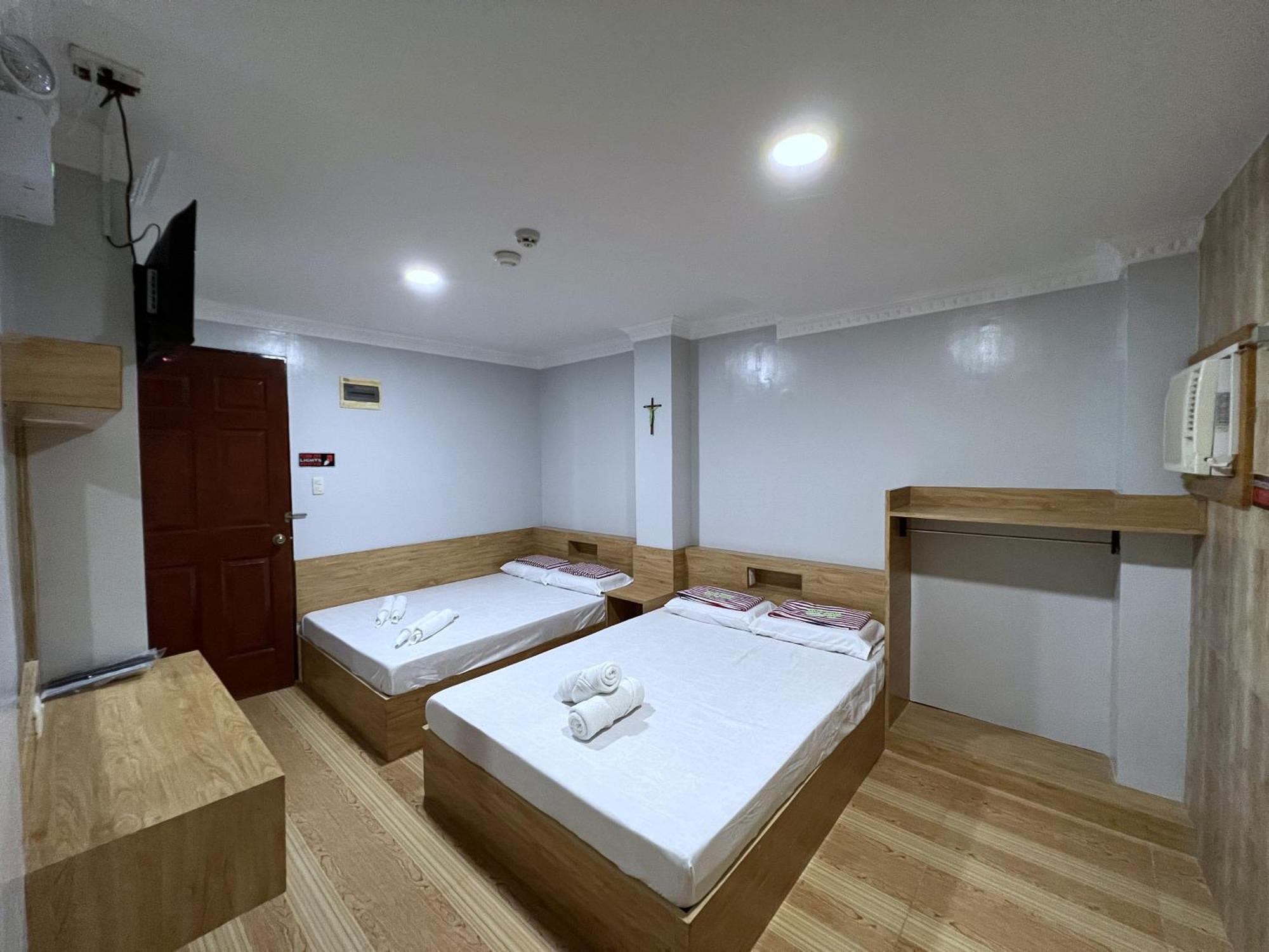 Ging-Ging Tourist Inn Badian Kültér fotó